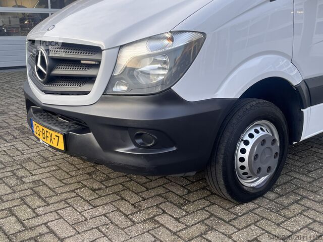 Nákladné vozidlo s plošinou a žeriavom Mercedes-Benz Sprinter 513cdi 130pk DC Laadkraan Hiab 017T Ai...