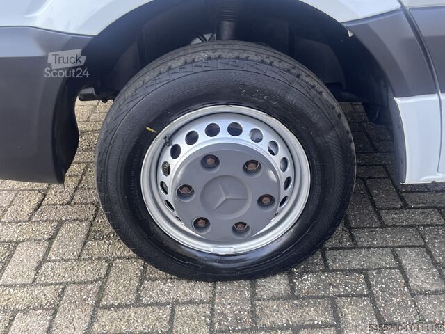 Nákladné vozidlo s plošinou a žeriavom Mercedes-Benz Sprinter 513cdi 130pk DC Laadkraan Hiab 017T Ai...