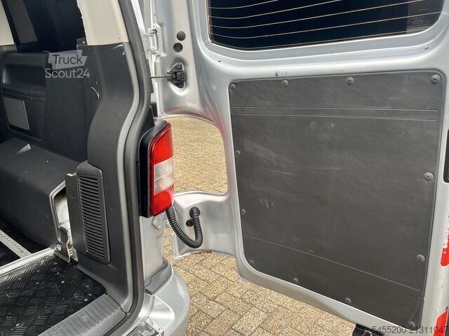 Break cu acoperiș înalt VW Transporter 2.5 TDI DC Invalide vervoer Caravel...