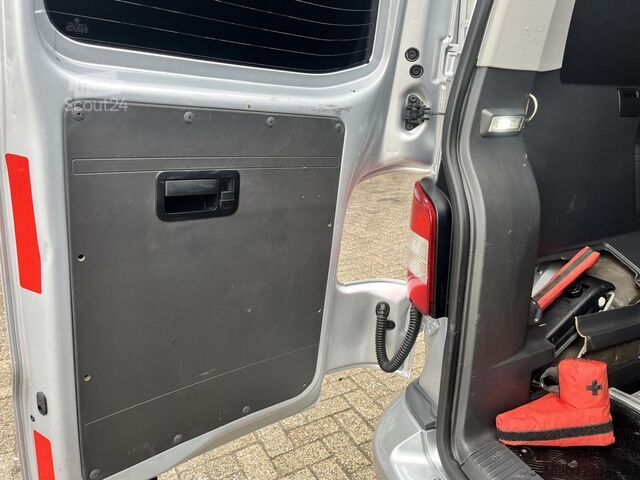 Break cu acoperiș înalt VW Transporter 2.5 TDI DC Invalide vervoer Caravel...