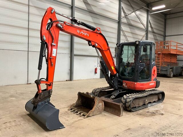 Mini bager Kubota KX 057-4