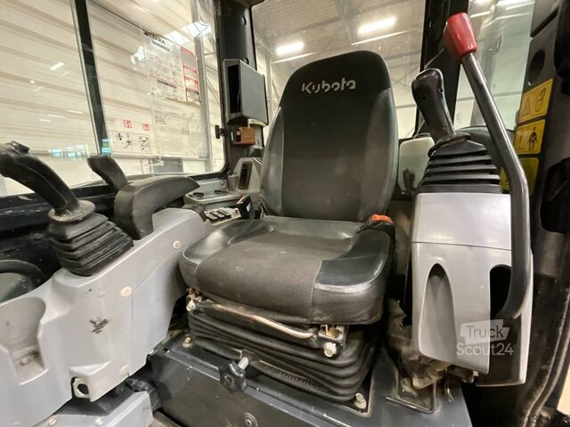 Mini bager Kubota KX 057-4
