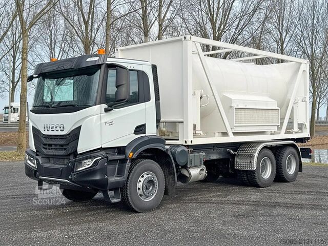 Cisterna Iveco T-Way AD380T43H AT Water Tank Truck (12 units)