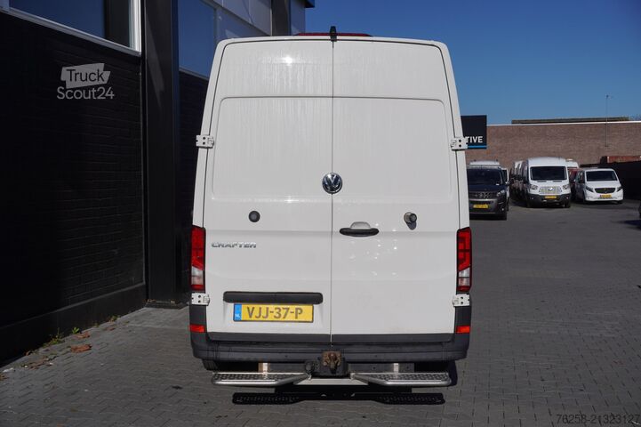 Furgone Volkswagen Crafter 2.0 TDI 140PK L3H3 EURO 6 - Airco - Nav...