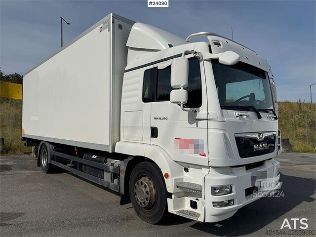 Matkalaukku MAN TGM 18.290 4x2 Box Truck WATCH VIDEO