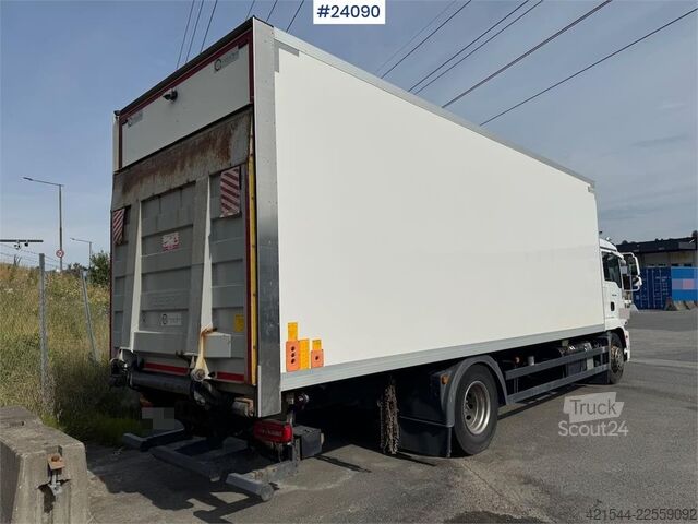 Matkalaukku MAN TGM 18.290 4x2 Box Truck WATCH VIDEO