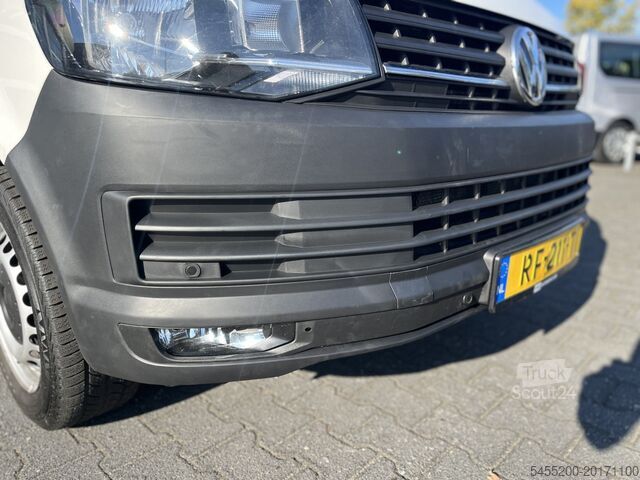 Пътнически автобус VW Transporter Kombi 2.0 TDI DSG Automaat L1H1 Tre...