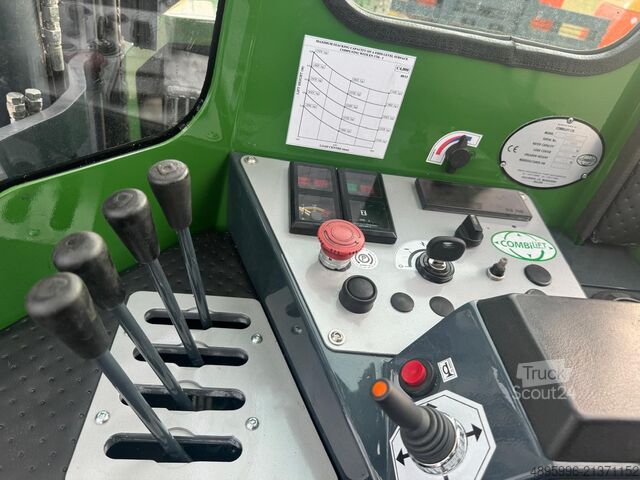 Carretilla elevadora de 4 vías Combilift C4000 /2015 /Triplex 8400 mm/Only 7299 h