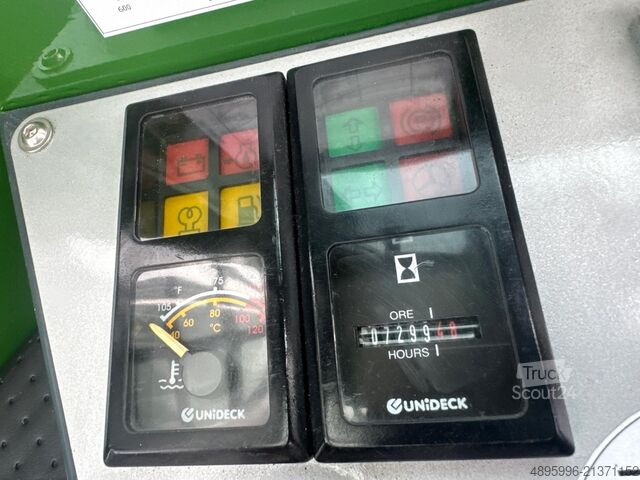 Carretilla elevadora de 4 vías Combilift C4000 /2015 /Triplex 8400 mm/Only 7299 h