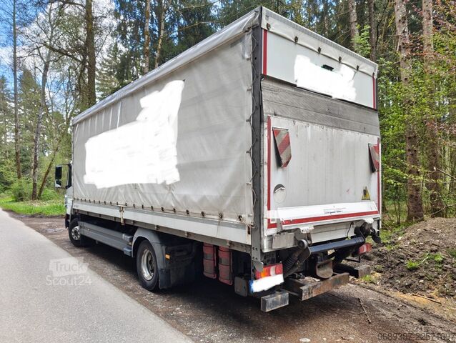 Valníkový nákladní automobil s plachtou Mercedes-Benz Atego 1224