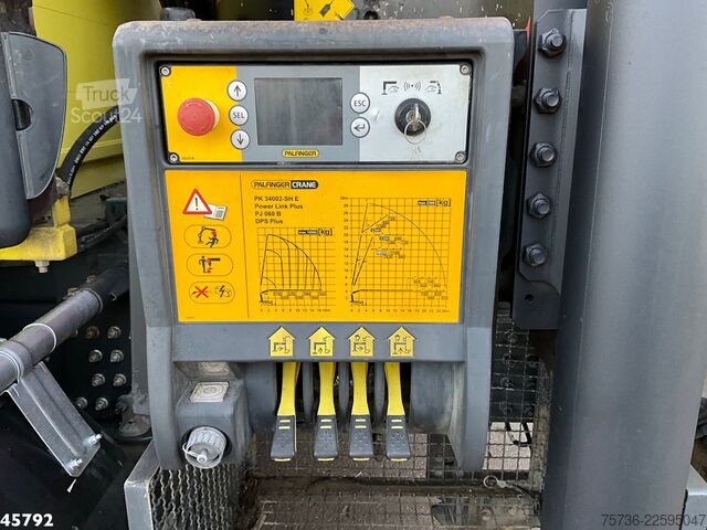 Vrachtwagen met kraan Volvo FMX 410 6x2 Palfinger 34 Tonmeter laadkraan + F...