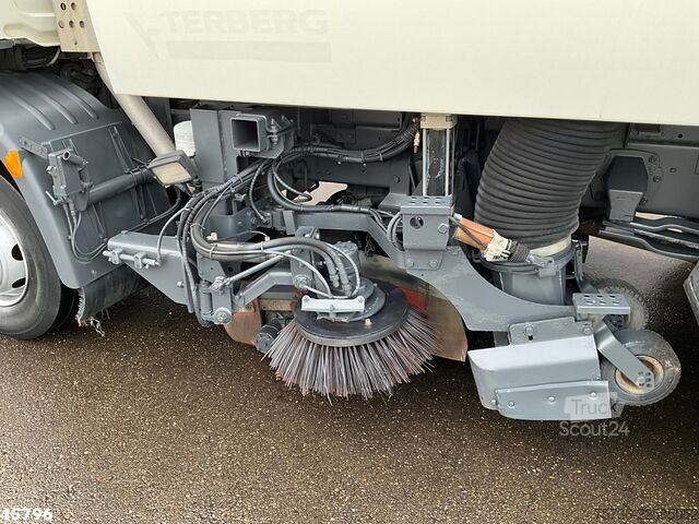 Veegmachine DAF FA 55 LF 160 Bucher Eurofant 50 Just 154.678 km!