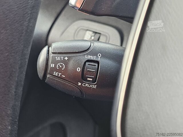 Yüksek tavanlı istasyon vagonu PEUGEOT PARTNER 1.5