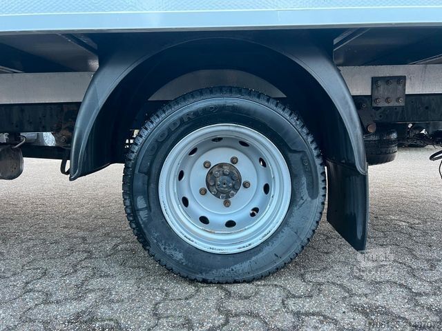 Furgons ar kasti NISSAN Cabstar 35.14 Maxi *Hebebühne*Klima*3.500KG*