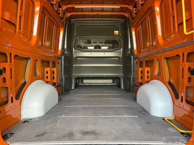 Kombi z visokim stropom VOLKSWAGEN Crafter Maxi Mixto DoKa 6-Sitzer*Garantie*1.Hand