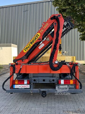 رافعة مثبتة على شاحنة Mercedes-Benz ECOPOWER 814 - PALFINGER PK 7000B