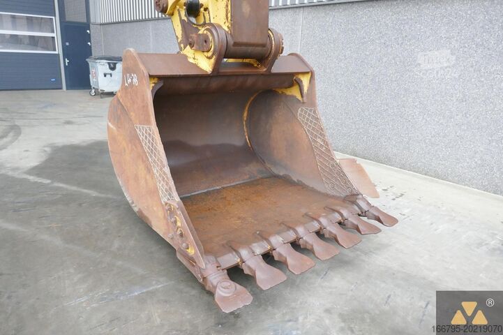 Excavadora sobre orugas Caterpillar 349FL