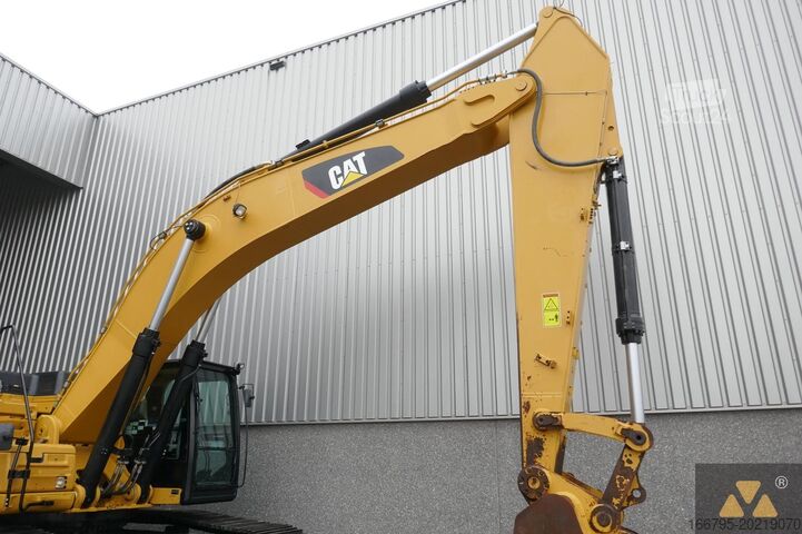 Excavadora sobre orugas Caterpillar 349FL