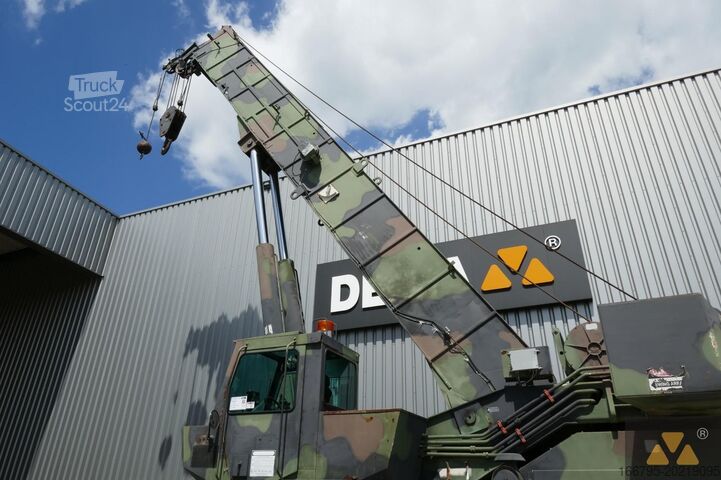 Kran för terrängkörning Grove RT875 Ex-army