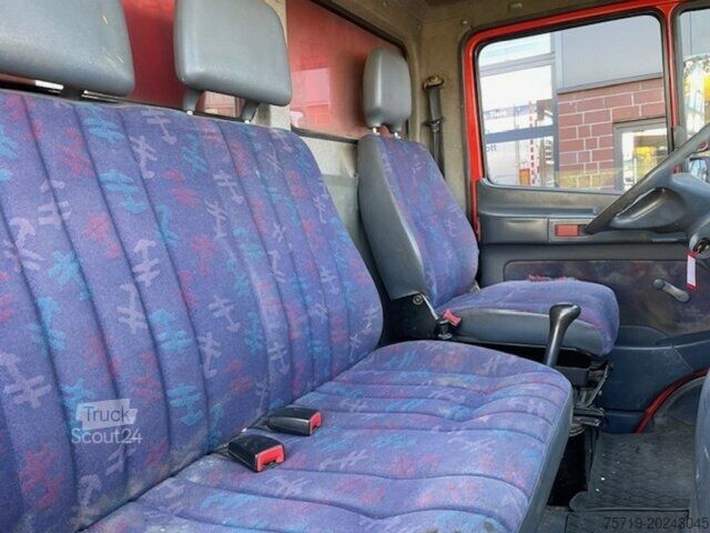 Transporter mit Pritsche & Plane Mercedes-Benz 814 D Vario mit LBW 4x2