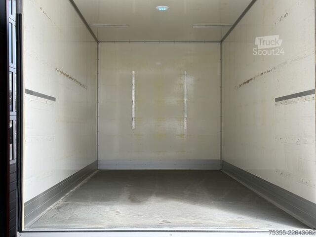 Transporter mit Koffer IVECO Daily 35S14A Hi-Matic Klima 4,35m Ladebordwand