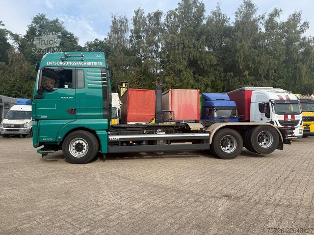 Roll-off-kippi kuorma-auto MAN 26.580/28.580 Tüv frei Top Zust.1 Hd ca 363 Tkm