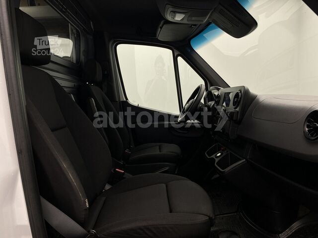 Højt tag varevogn MERCEDES-BENZ Sprinter 516 *4x4* WERKSTATT+230V+AHK+LED (0815)