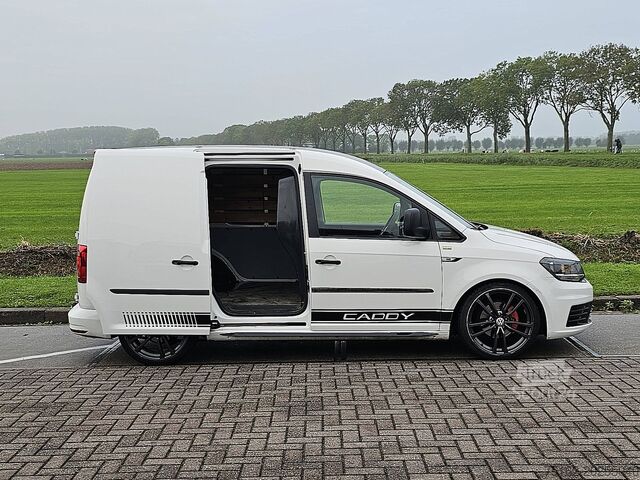 Korkeakattoinen farmari VOLKSWAGEN CADDY