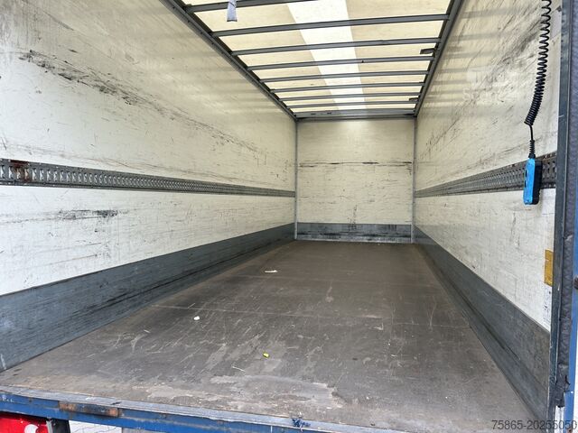 Mala DAF CF 250 FA / 798 dkm / Box Truck / Loadlift 2000...