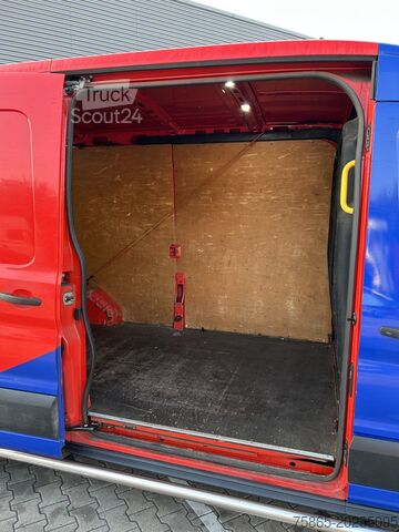 Furgone a cassetta Ford Transit 2.0 TDCI Trend / 196 dkm / L3 H2 / APK ...