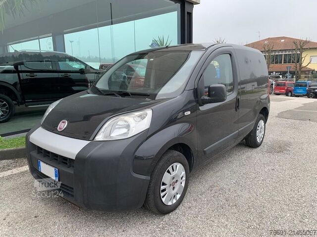 Kompakt skåpbil FIAT Fiorino Van - 2 posti