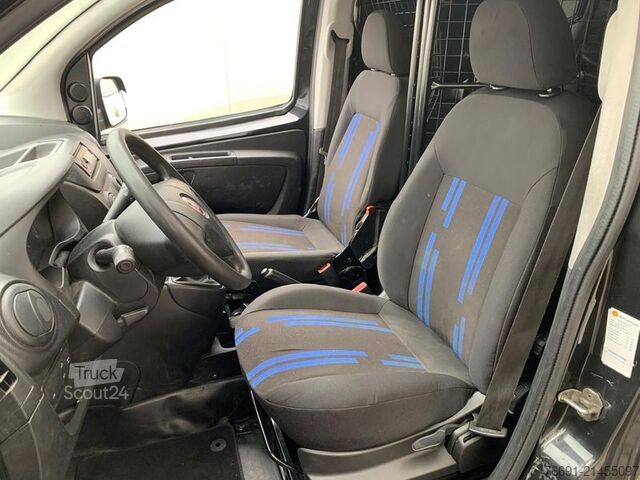 Kompakt skåpbil FIAT Fiorino Van - 2 posti