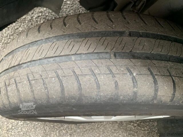 Kompakt skåpbil FIAT Fiorino Van - 2 posti