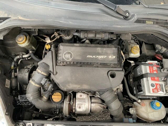 Kompakt skåpbil FIAT Fiorino Van - 2 posti