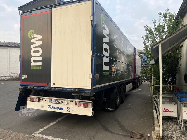 Vrachtwagen met drankopbouw MB Actros 2548 Mercedes-Benz Actros 2548  ***TÜV NEU***