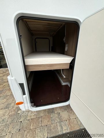 Camper mansardato CARADO A361 Pro 140PS 6. Sitze Markise Navi