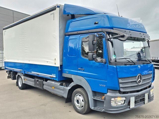LKW mit Pritsche & Plane MERCEDES-BENZ Atego 1223 Großes FH Pritsche-Plane-LBW *Klima