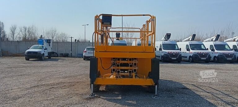 Platformă foarfecă Haulotte H12SX - 12m, 4x4, diesel