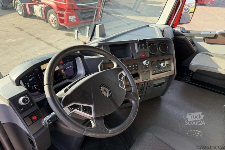 Skříňový nákladní automobil Renault Gamma T460 Koffer/HB / Swiss-Vehicle