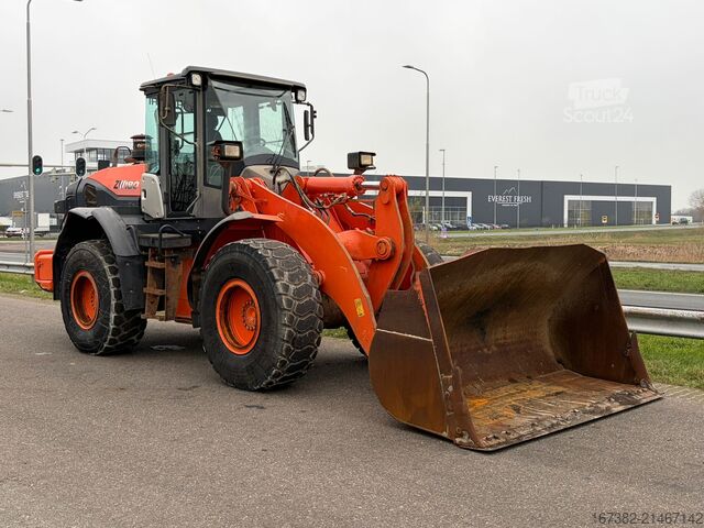 Nakladač Hitachi ZW180-5B-TPDX