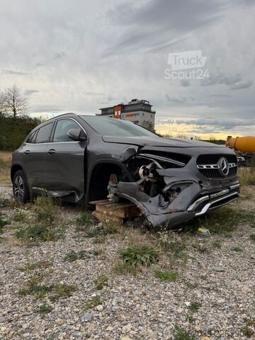 Pick-up MERCEDES-BENZ GLA 200 d DCT