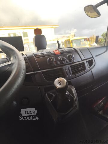 Camion-benne tricar Iveco EuroCargo 120-190