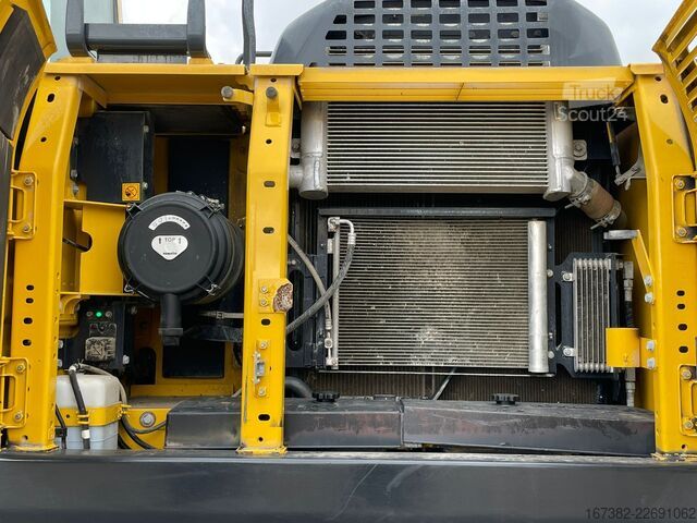 Lánctalpas kotrógép Komatsu PC240NLC-10