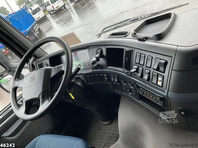 Vrachtwagen met kraan Volvo FM 9.340 Hiab 16 Tonmeter laadkraan