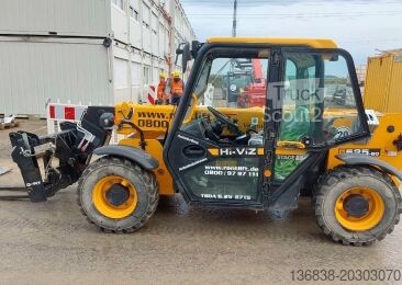 Manipulator telescopic JCB 525-60