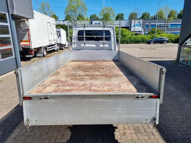 Platformwagen dubbele cabine Iveco Daily 35C18 3.0D DC 6 zits Open laadbak 4.10m E...