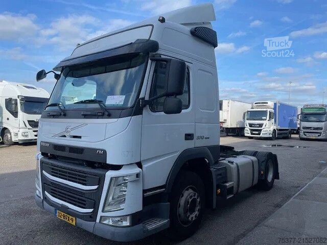 Standard-SZM Volvo FM 2MA3C