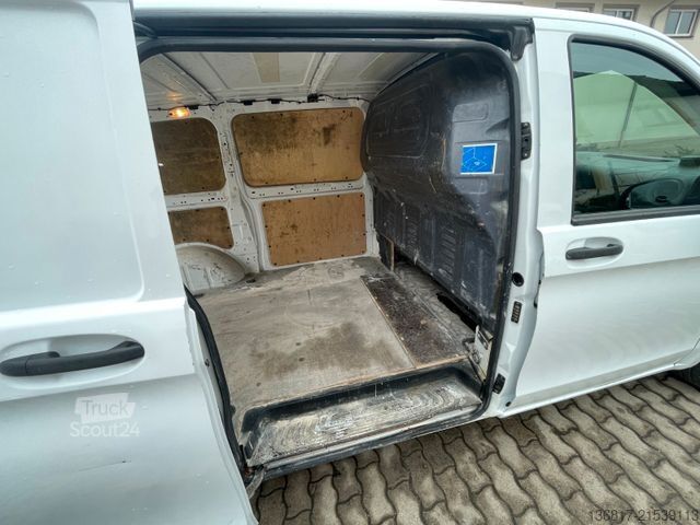 شاحنة بانل MERCEDES-BENZ Vito 116 L2 Klima 3-Sitze AHK 8-fach bereift