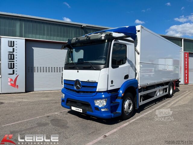 Skříňový nákladní automobil MERCEDES-BENZ Actros 1835 Zikun Schwenkwand Koffer