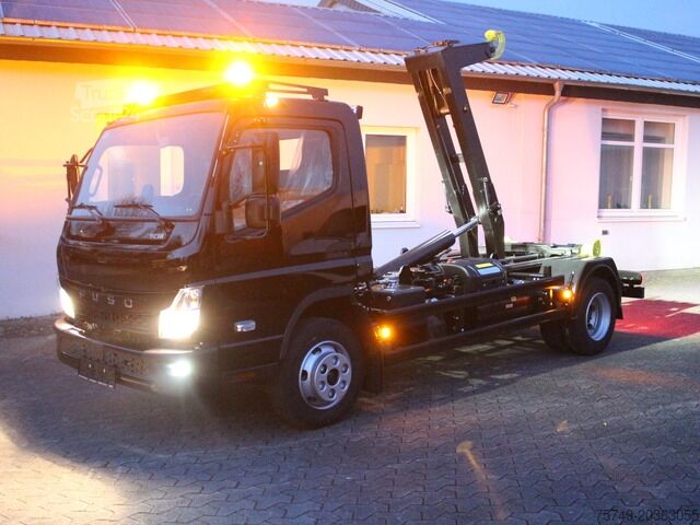 Kroklastbil Fuso Canter FUSO 9C18  City Abrollkipper Hooklift Black Edition